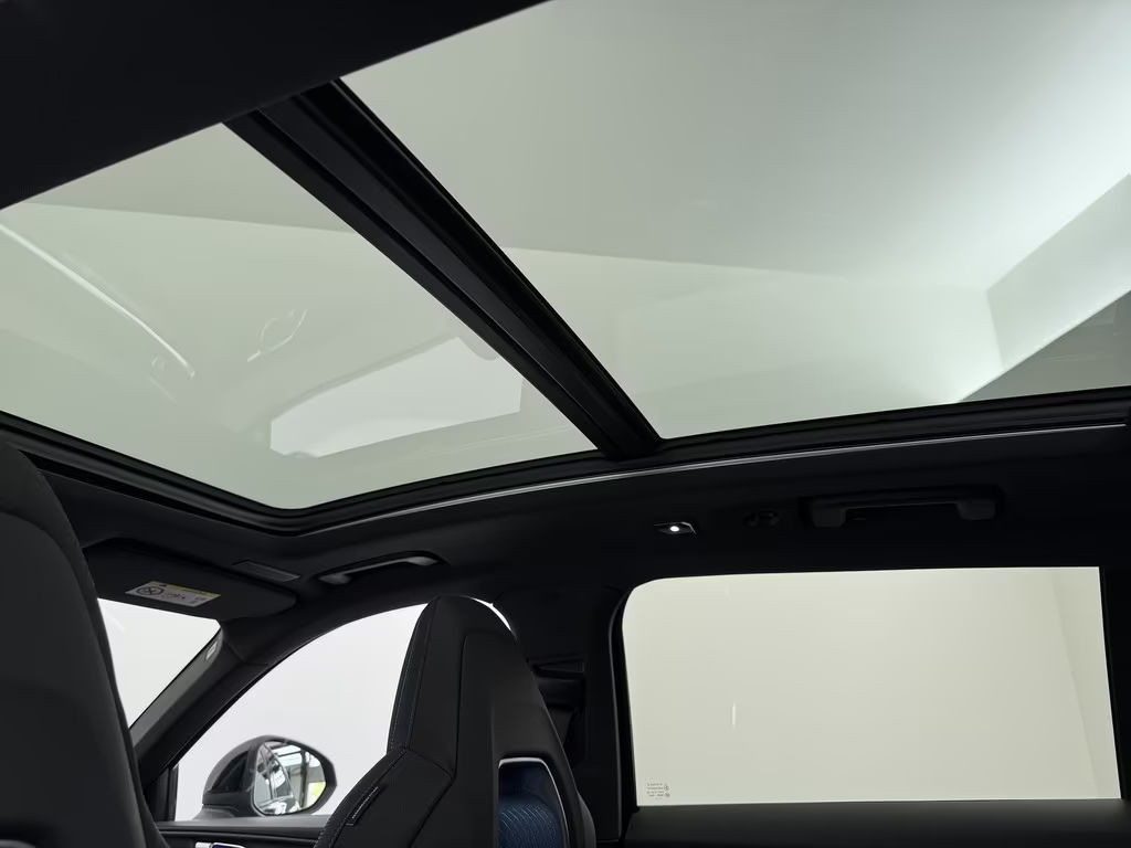 Lynk&Co 01