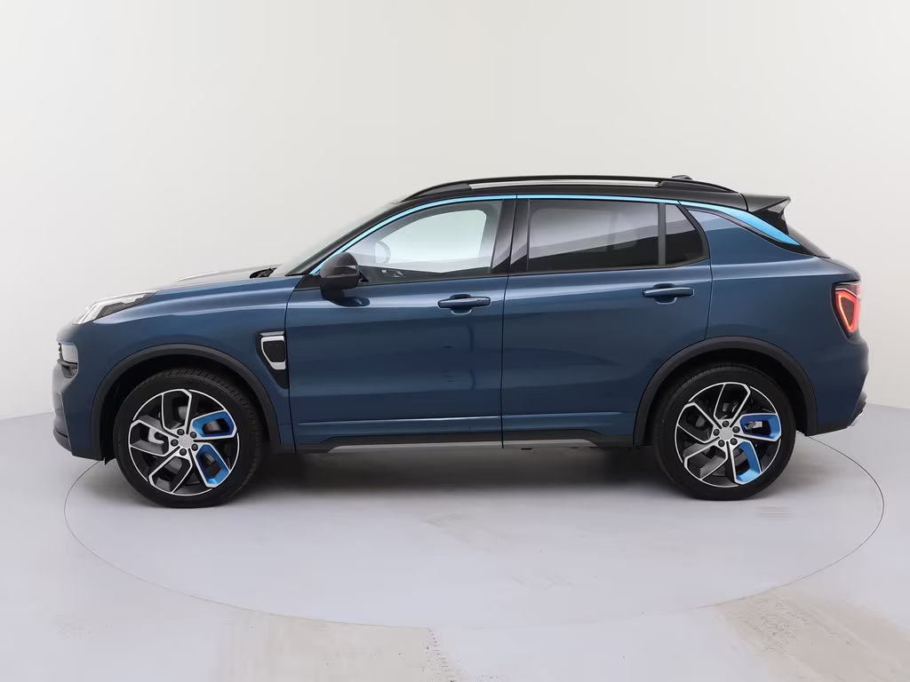 Lynk&Co 01