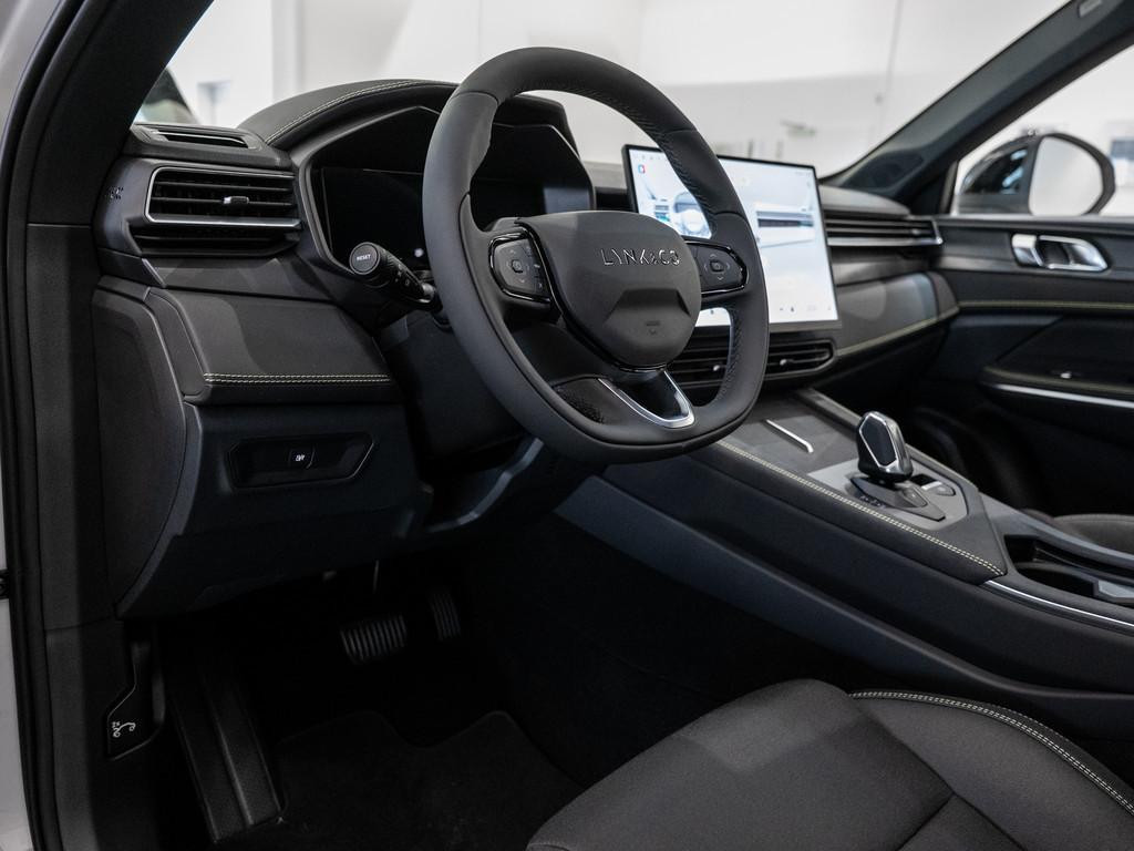 Lynk&Co 01