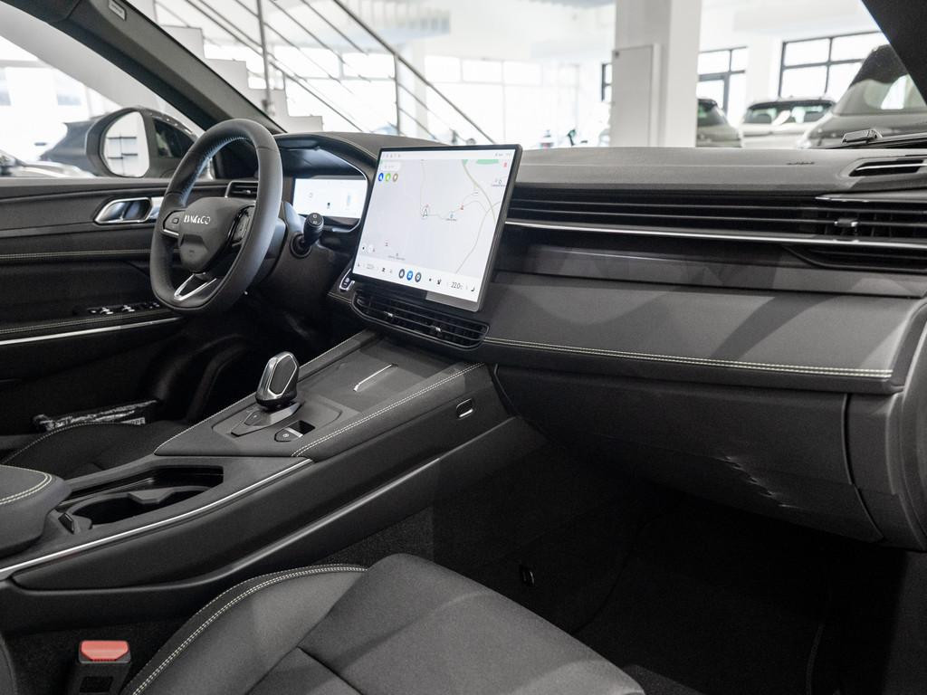 Lynk&Co 01