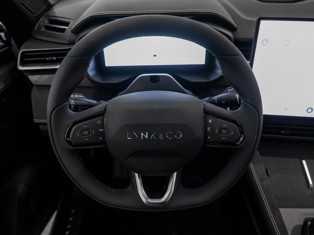 Lynk&Co 01
