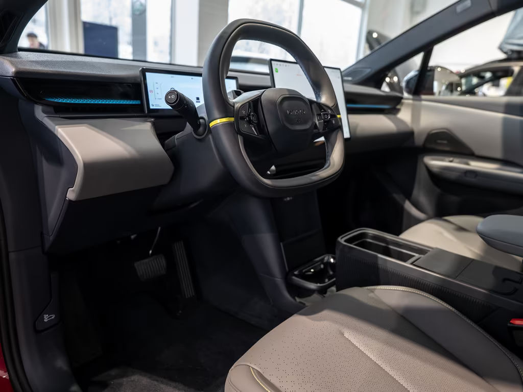 Lynk&Co 02