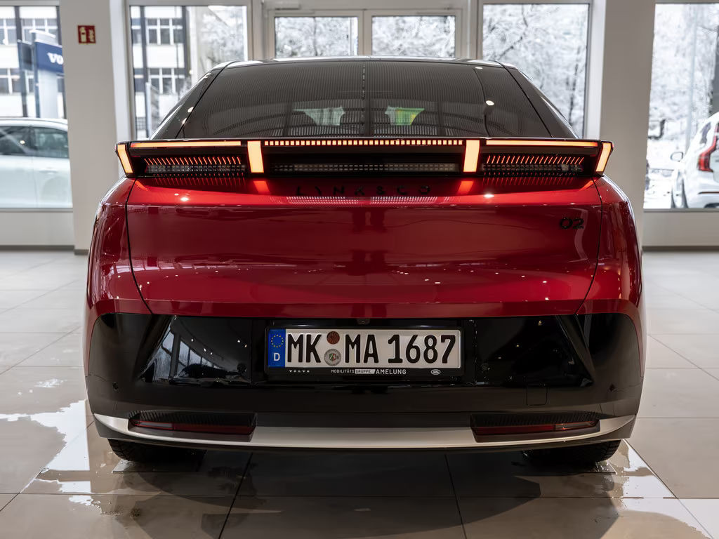 Lynk&Co 02