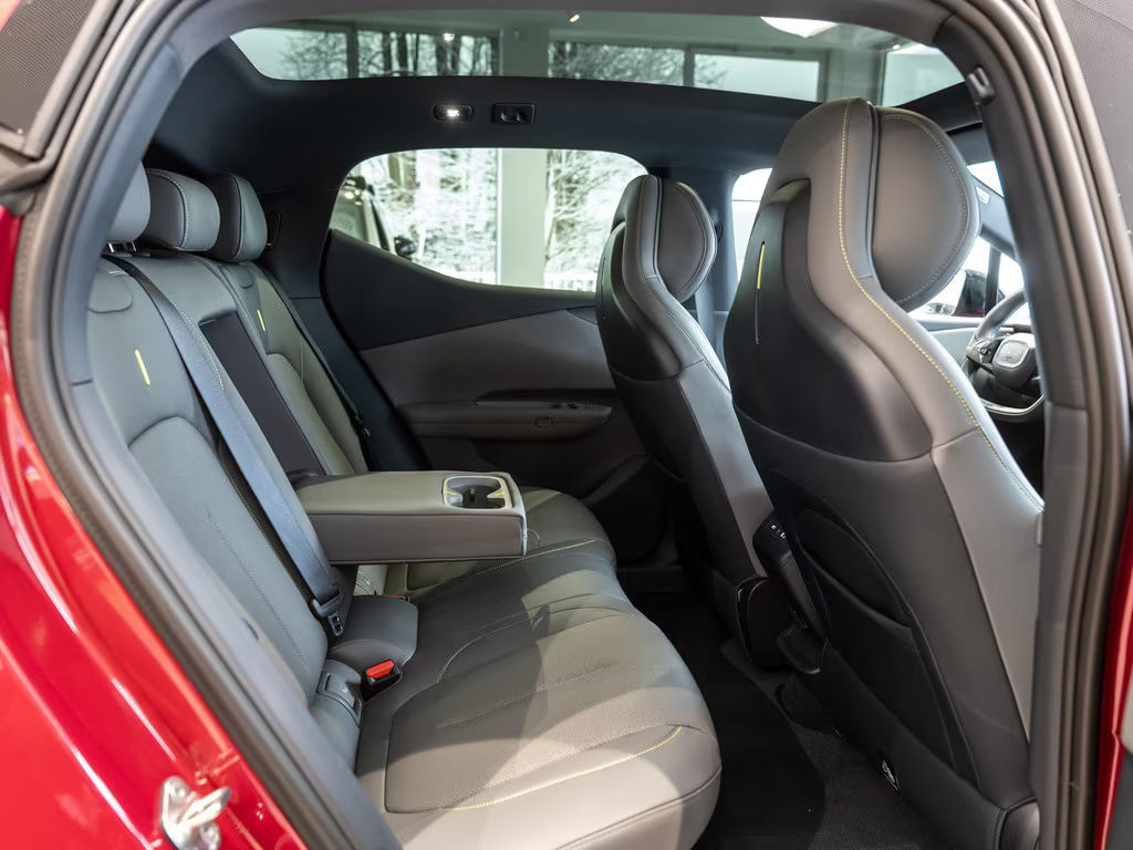 Lynk&Co 02