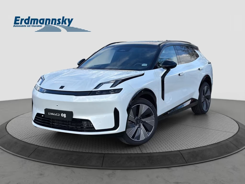 Lynk&Co 08 Plug-In Hybrid More