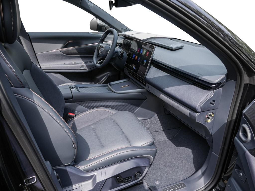 Lynk&Co 08