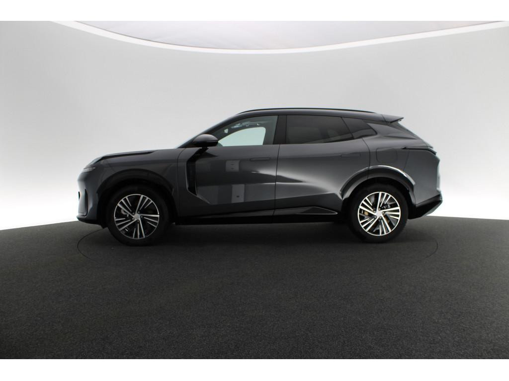 Lynk&Co 08 Core