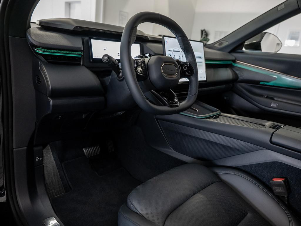 Lynk&Co 08