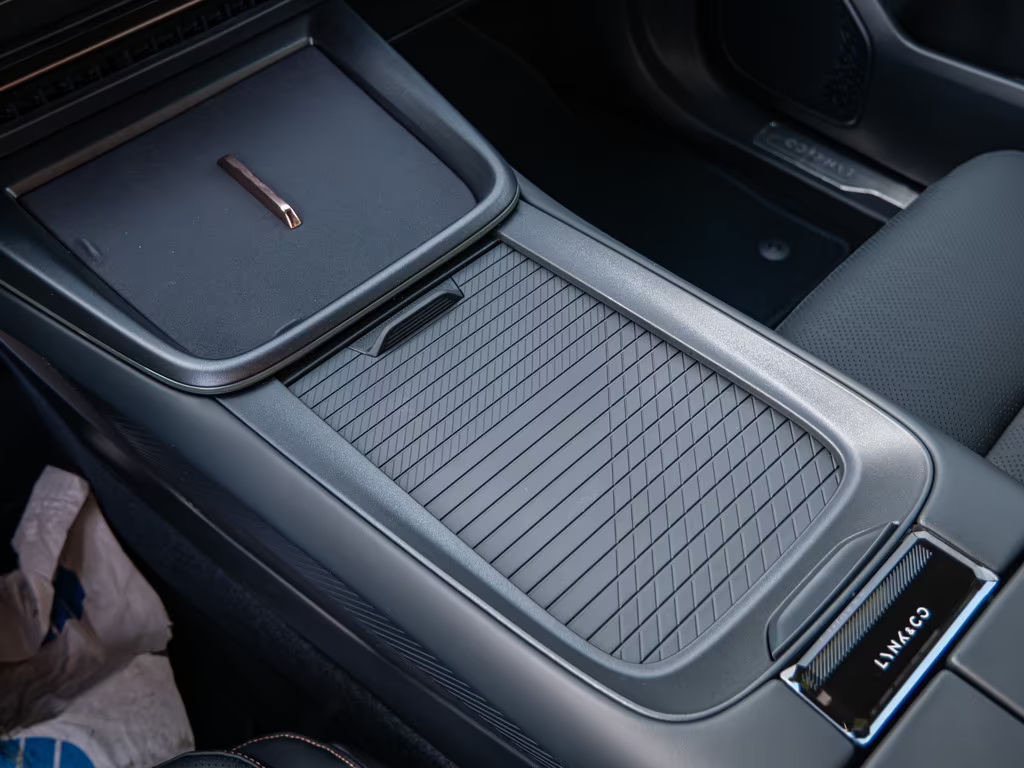 Lynk&Co 08