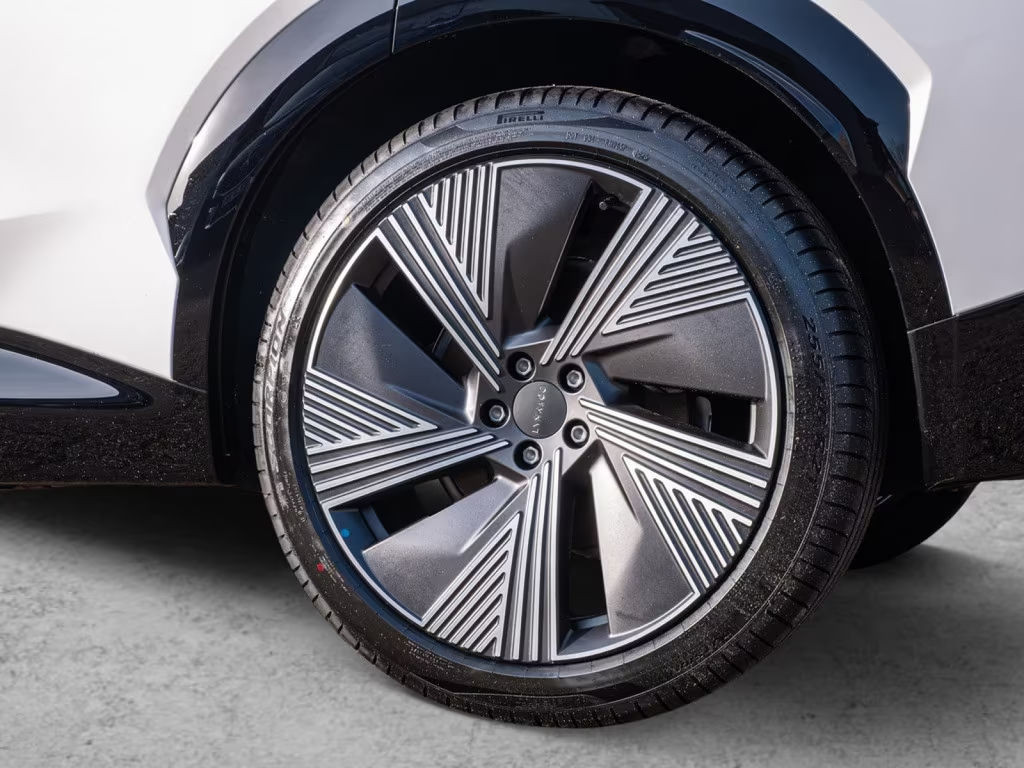 Lynk&Co 08