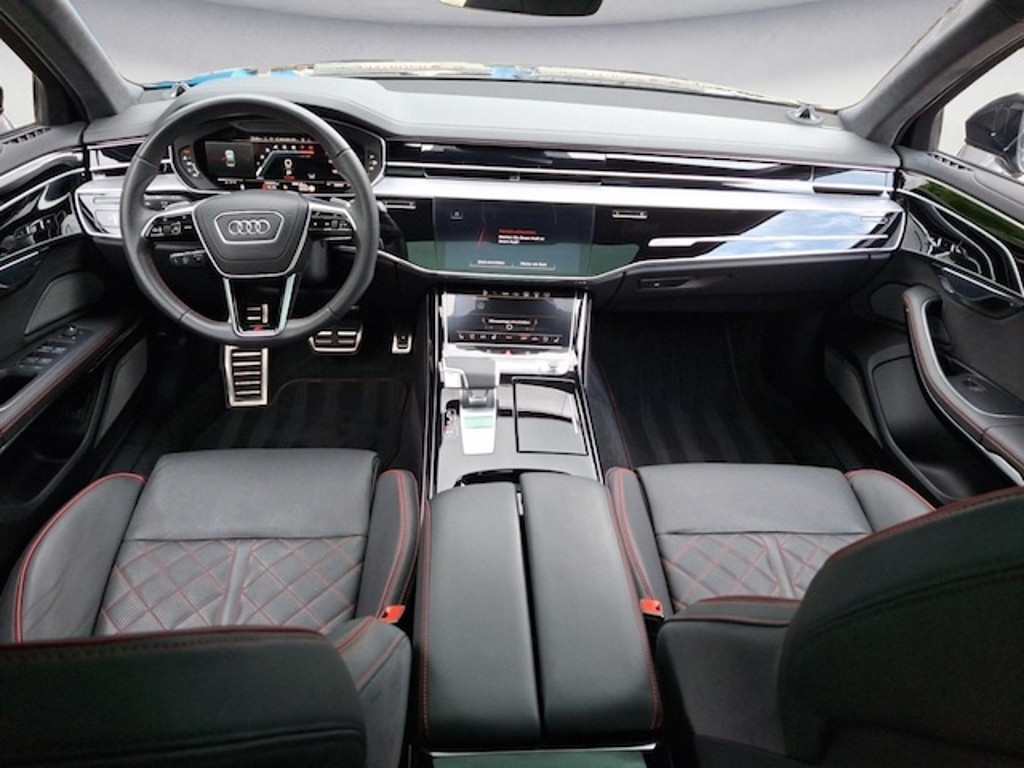 Audi S8