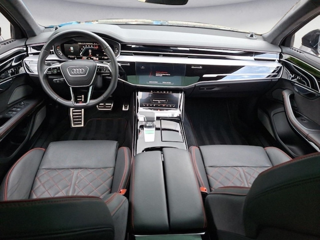 Audi S8