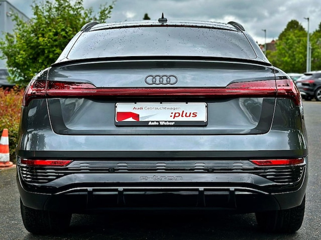 Audi Q8 e-tron
