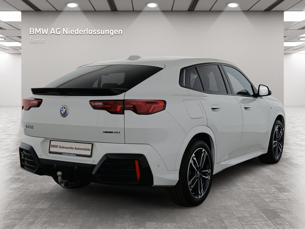 BMW iX2