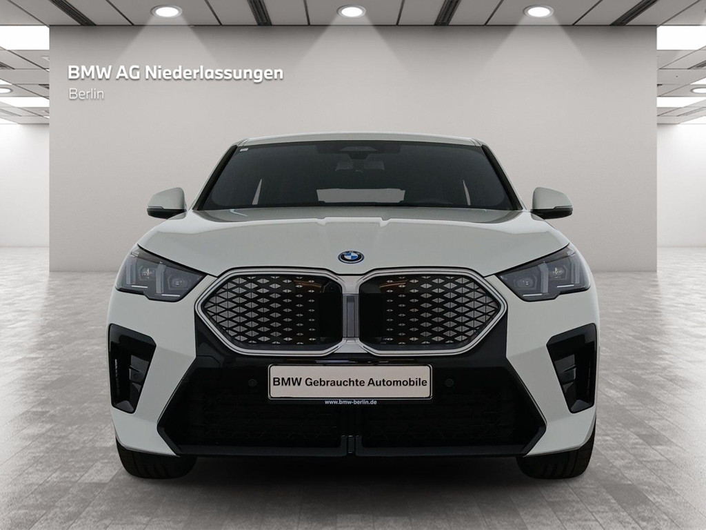 BMW iX2