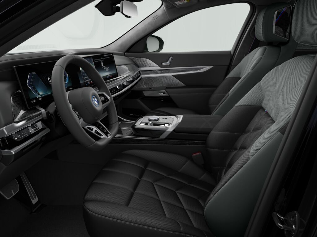 BMW i7