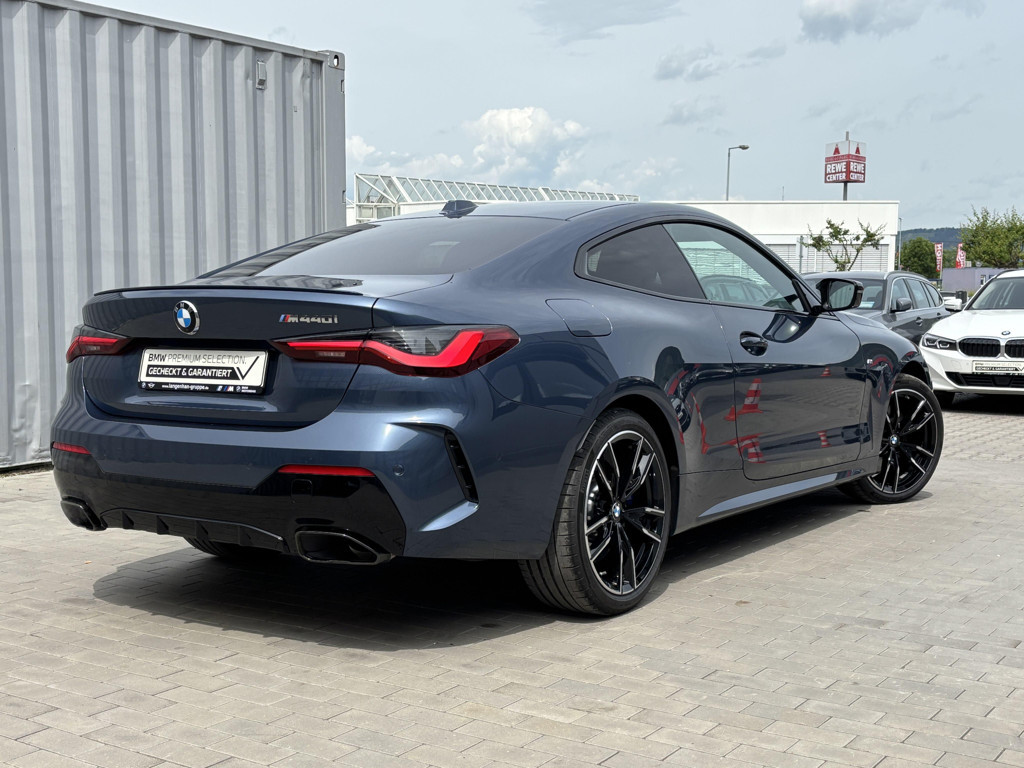 BMW M440