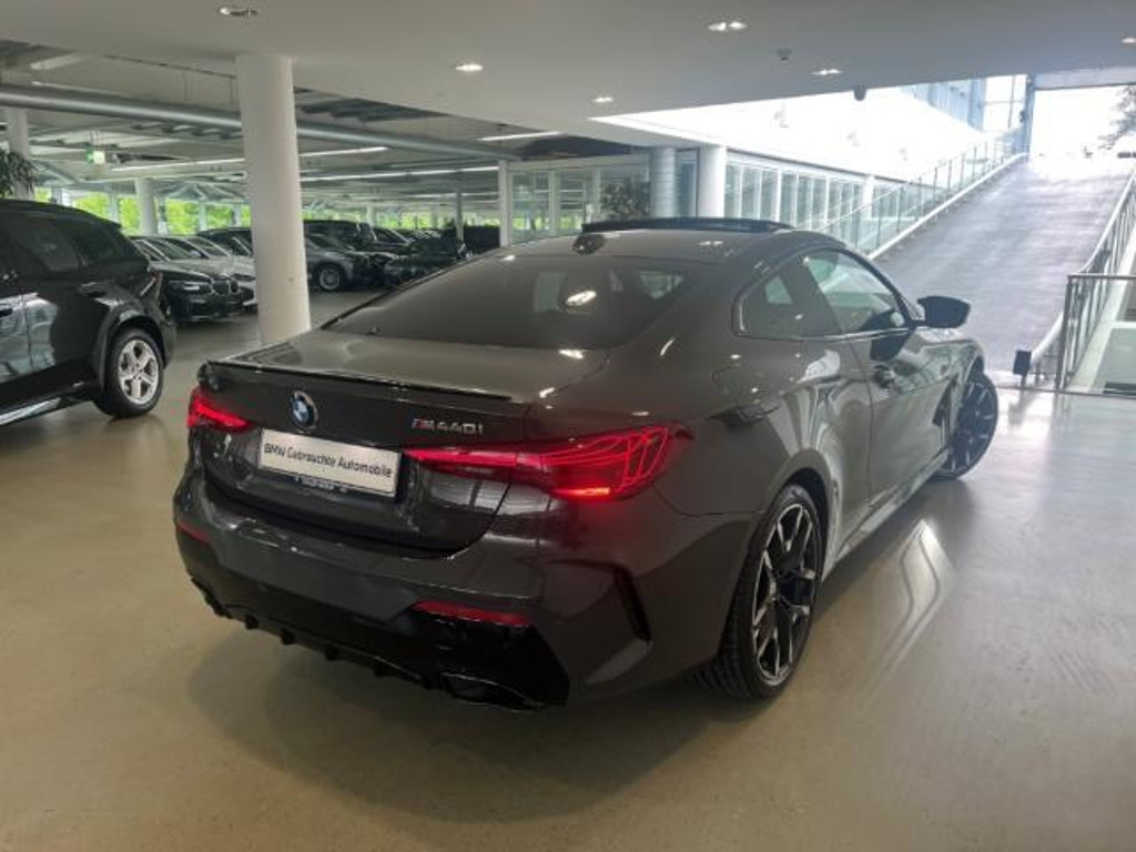 BMW M440
