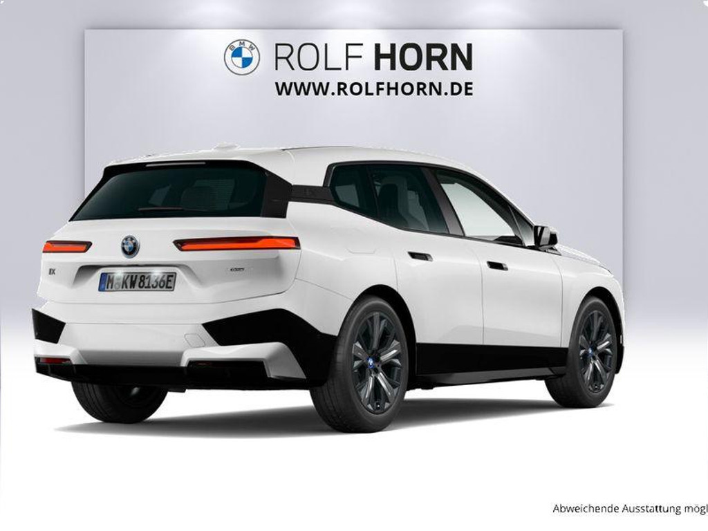 BMW iX