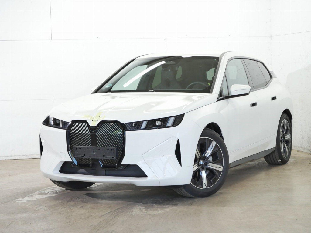 BMW iX xDrive45