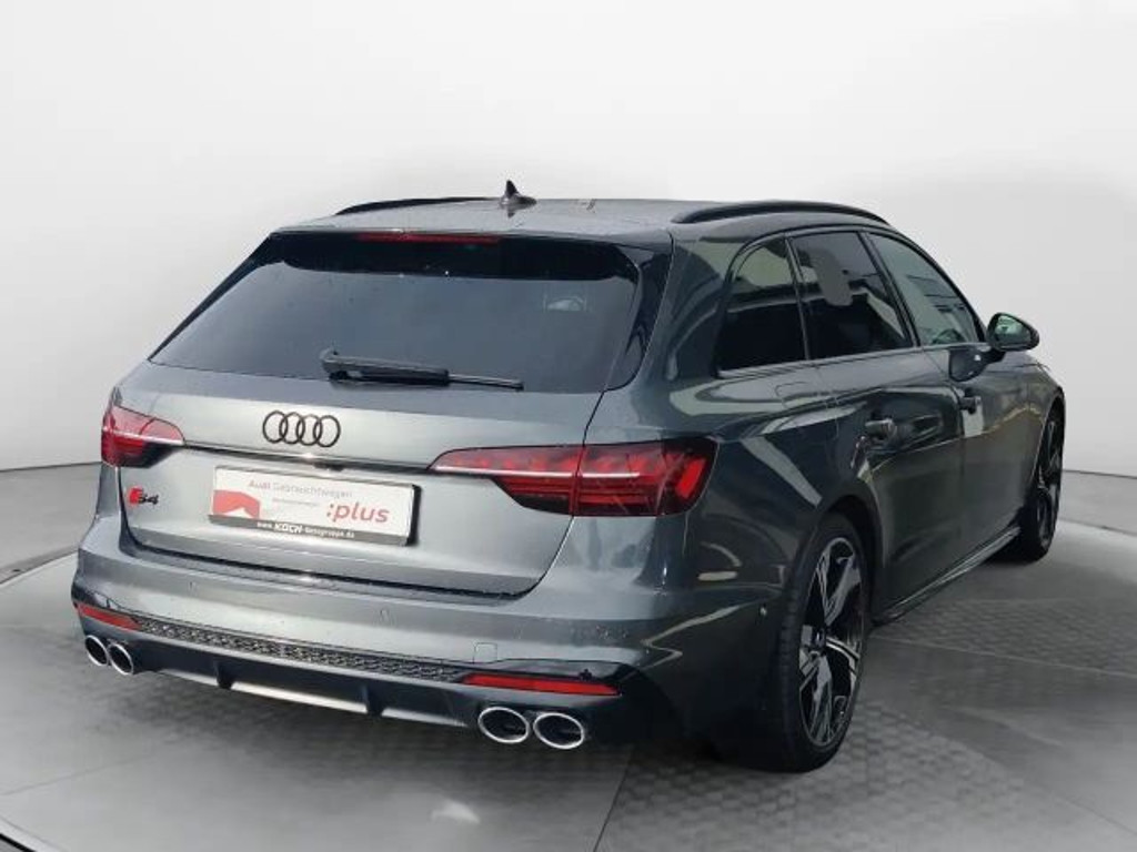 Audi S4