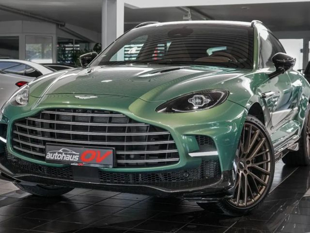 Aston Martin DBX 707 * Carbonpaket * Copper Bronze * Monotone