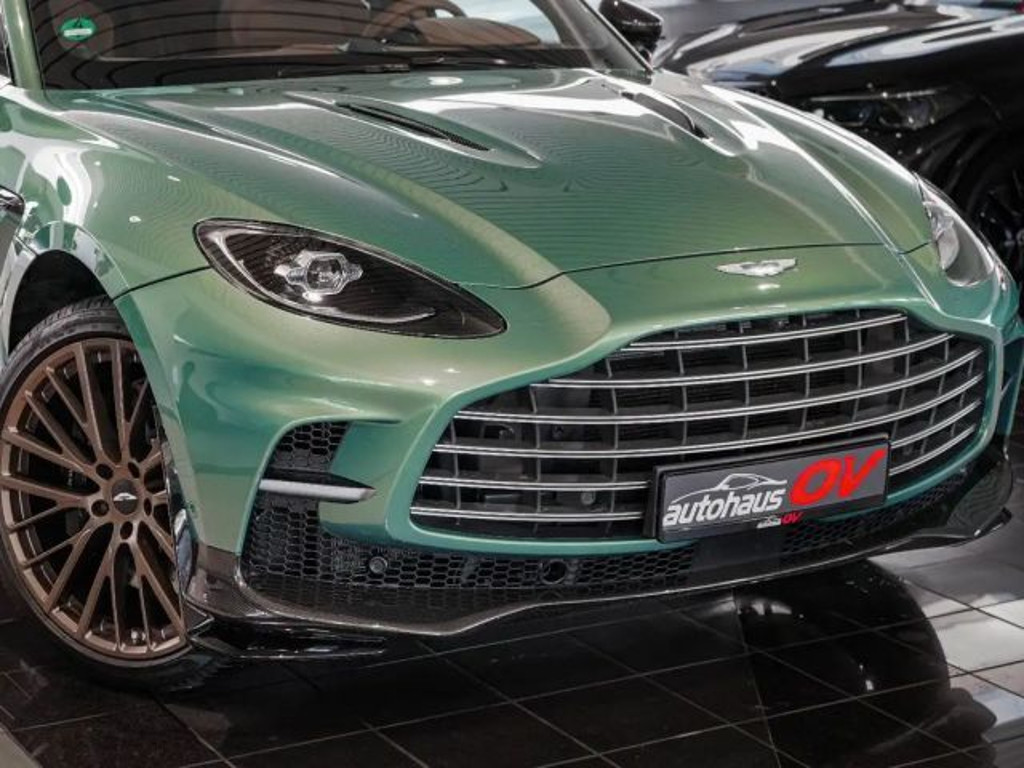 Aston Martin DBX