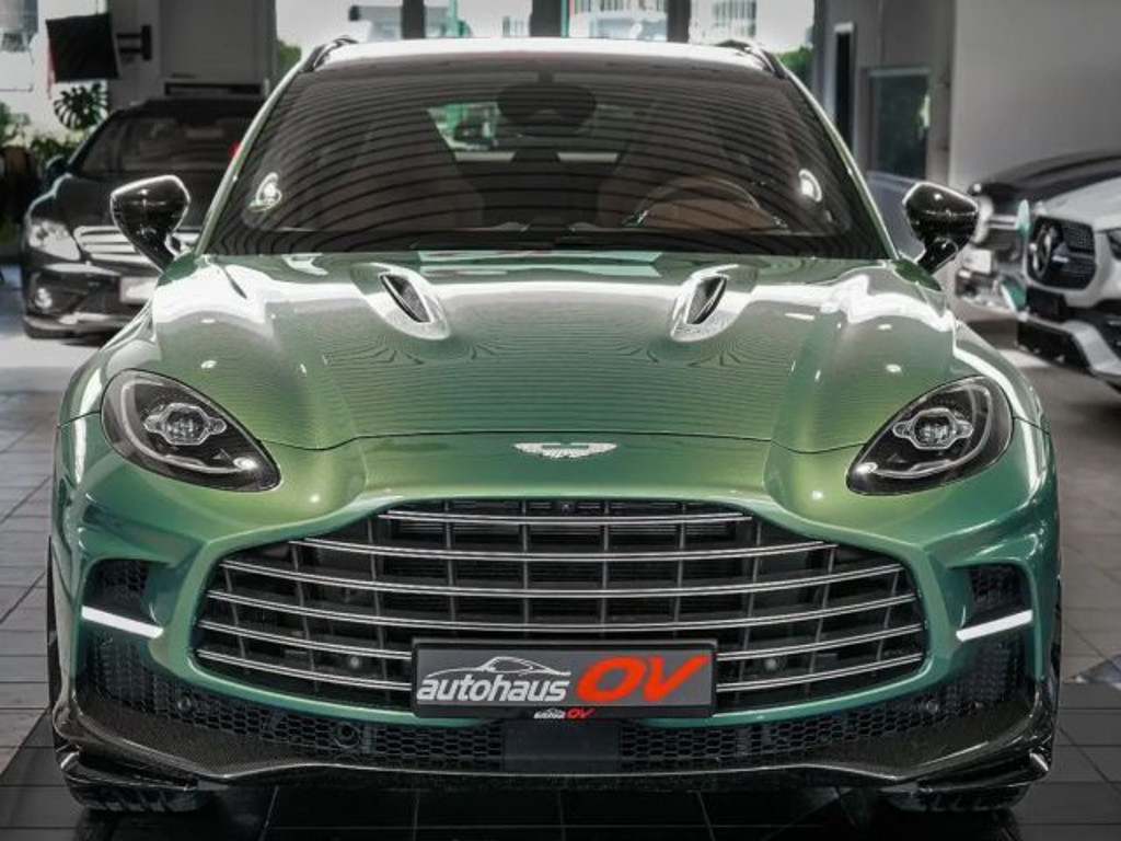Aston Martin DBX