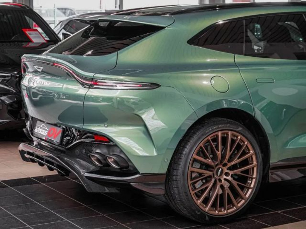Aston Martin DBX