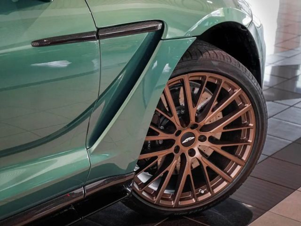 Aston Martin DBX