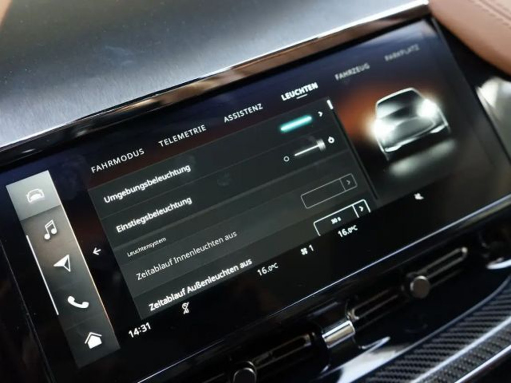 Aston Martin DBX
