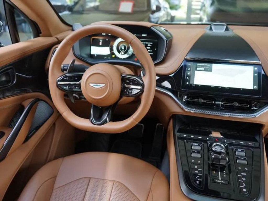 Aston Martin DBX