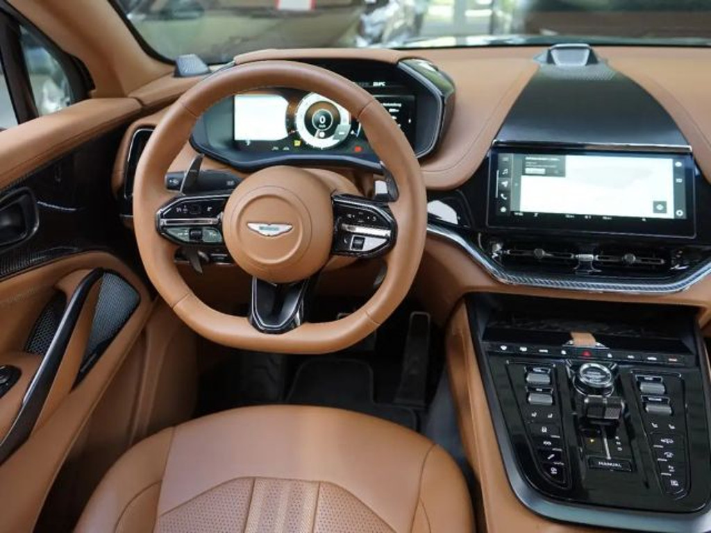 Aston Martin DBX