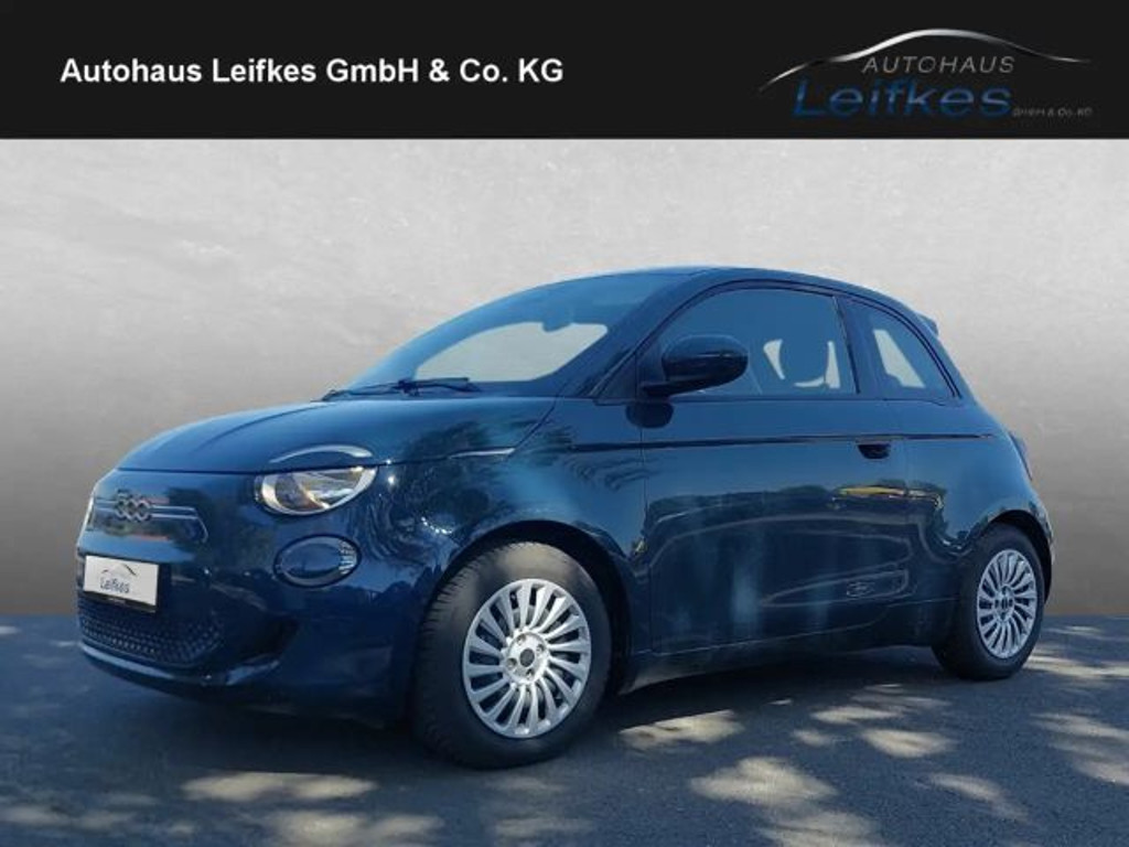 Fiat 500e Action