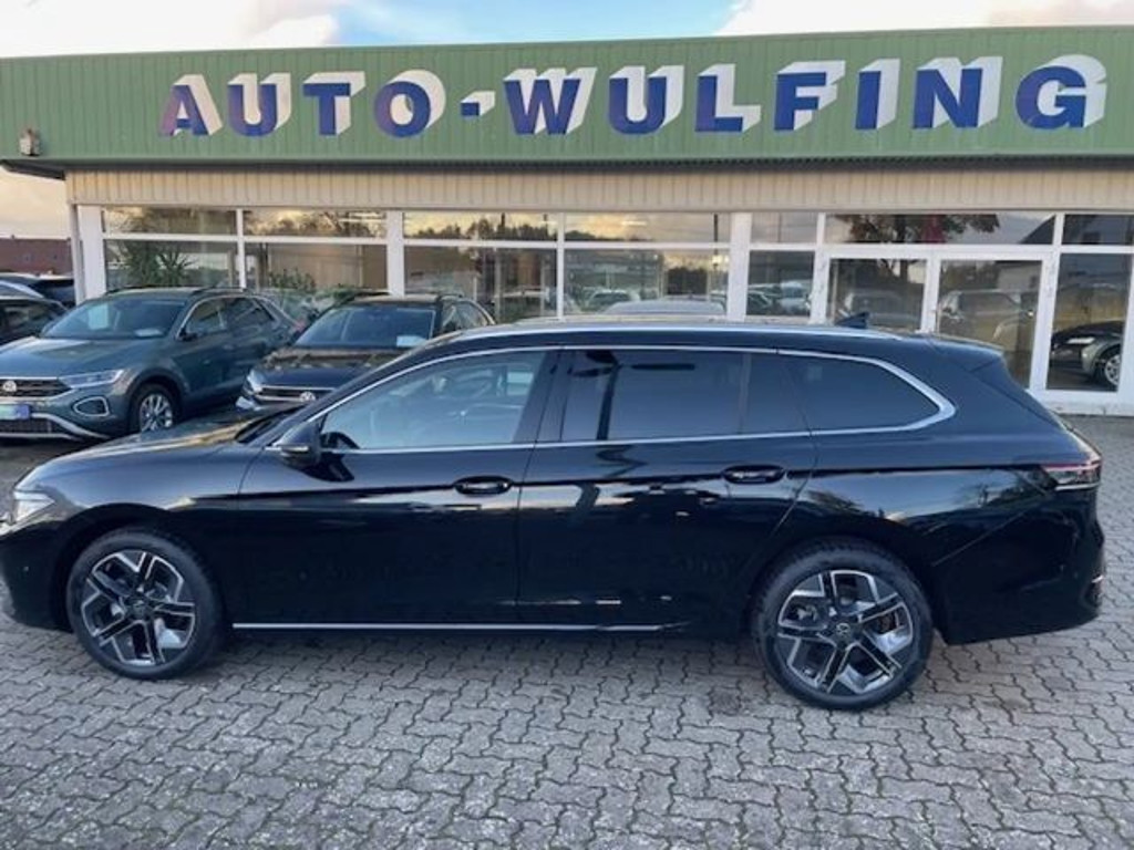 Volkswagen Passat DSG Variant IQ.Drive Pro 1.5 eTSI Elegance Elegance