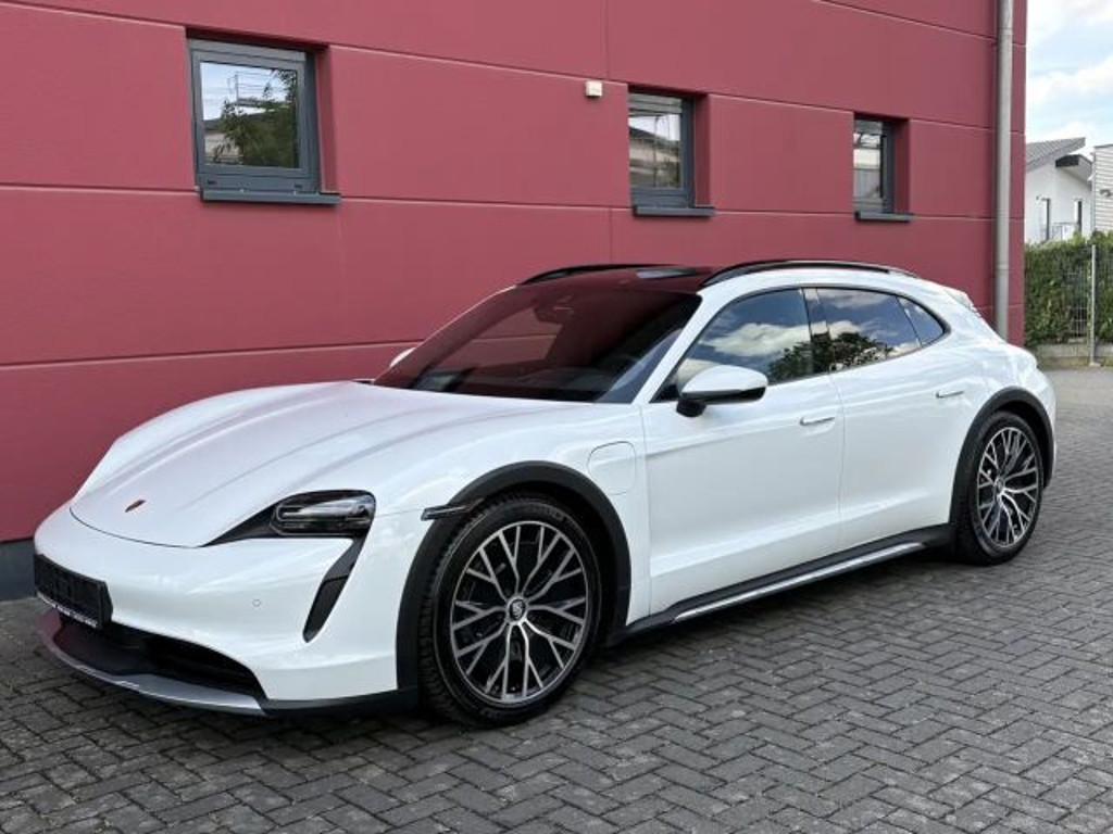 Porsche Taycan Cross Turismo 4