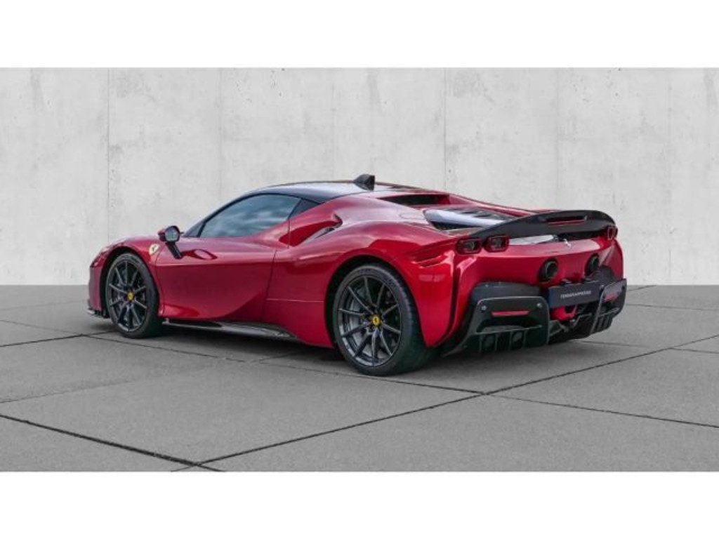 Ferrari SF90