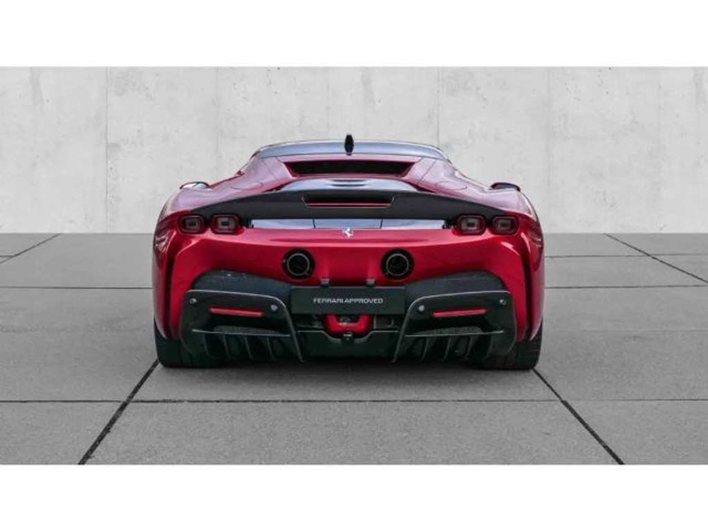 Ferrari SF90