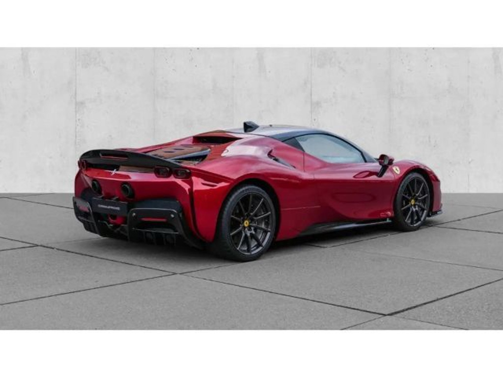 Ferrari SF90