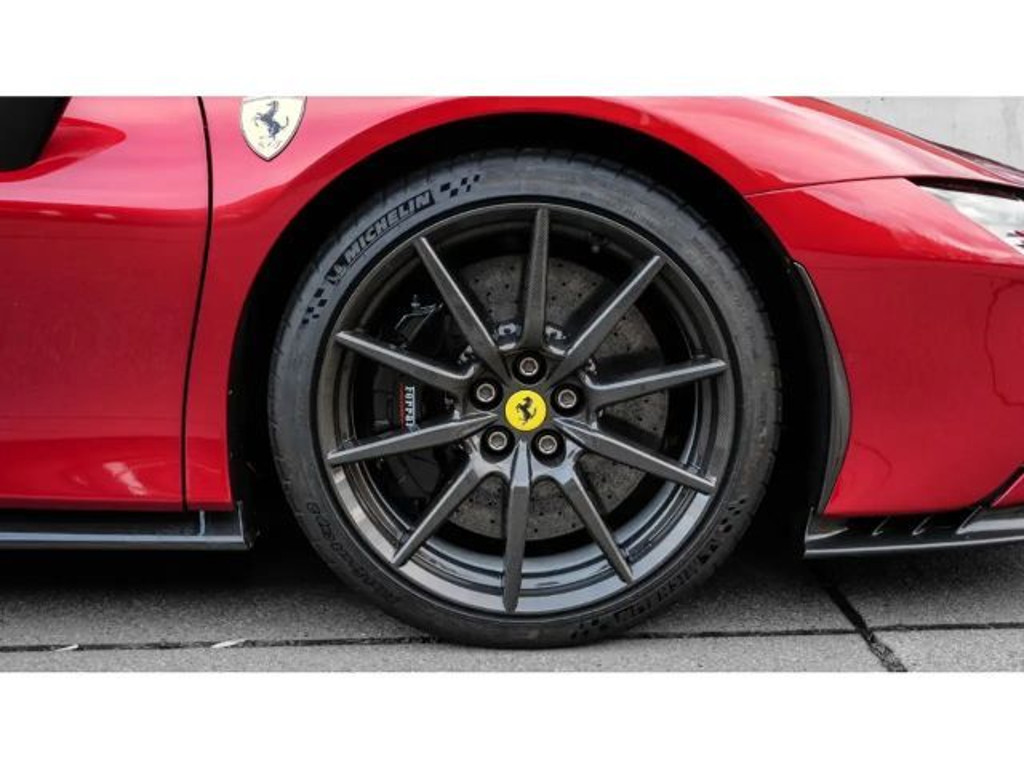 Ferrari SF90