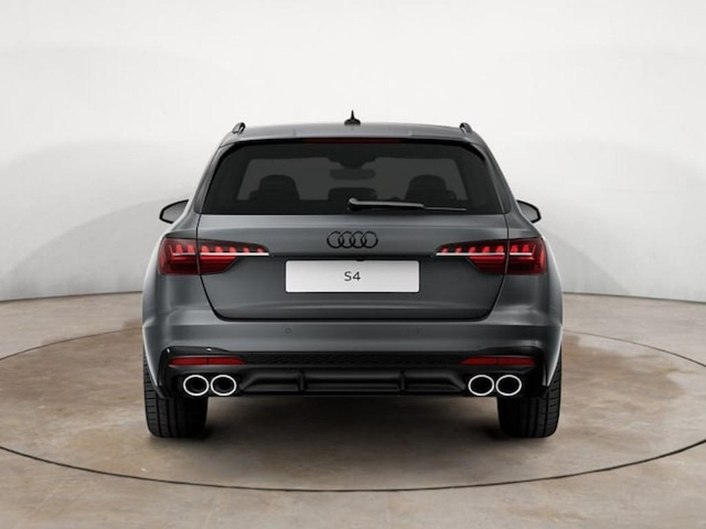 Audi S4