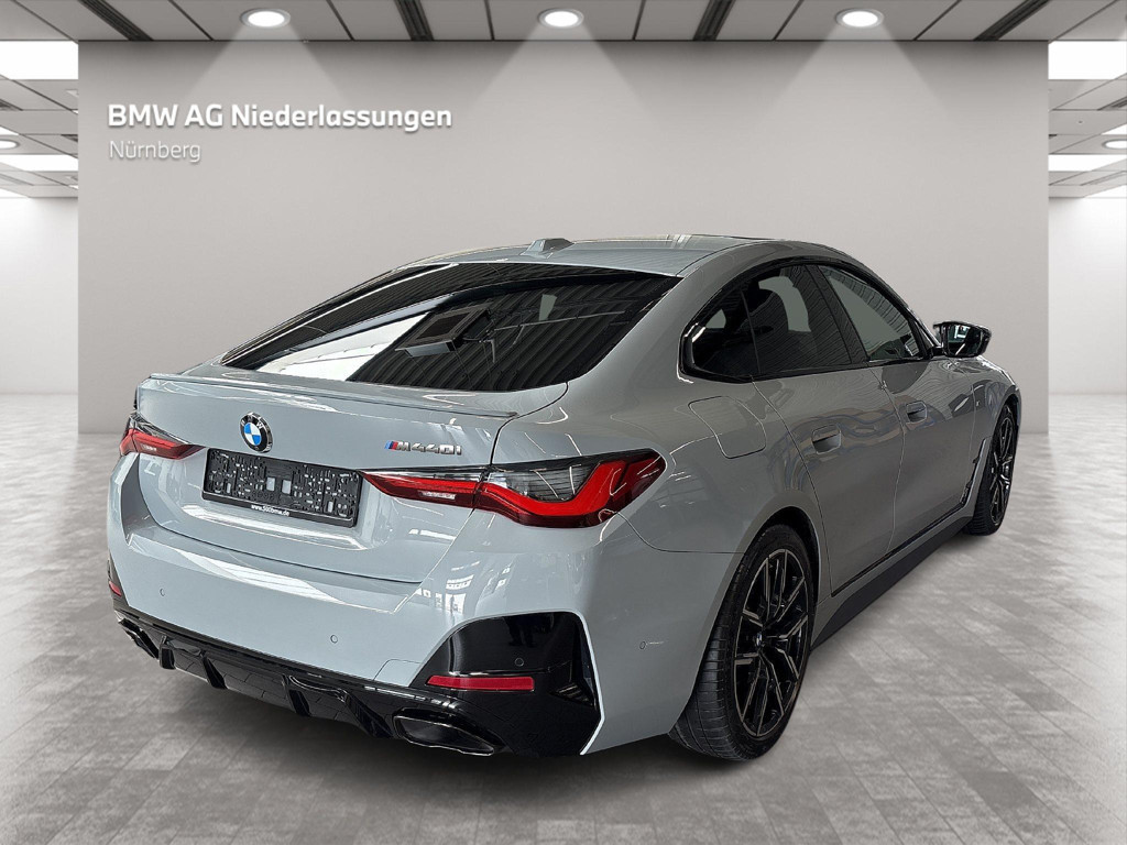 BMW M440