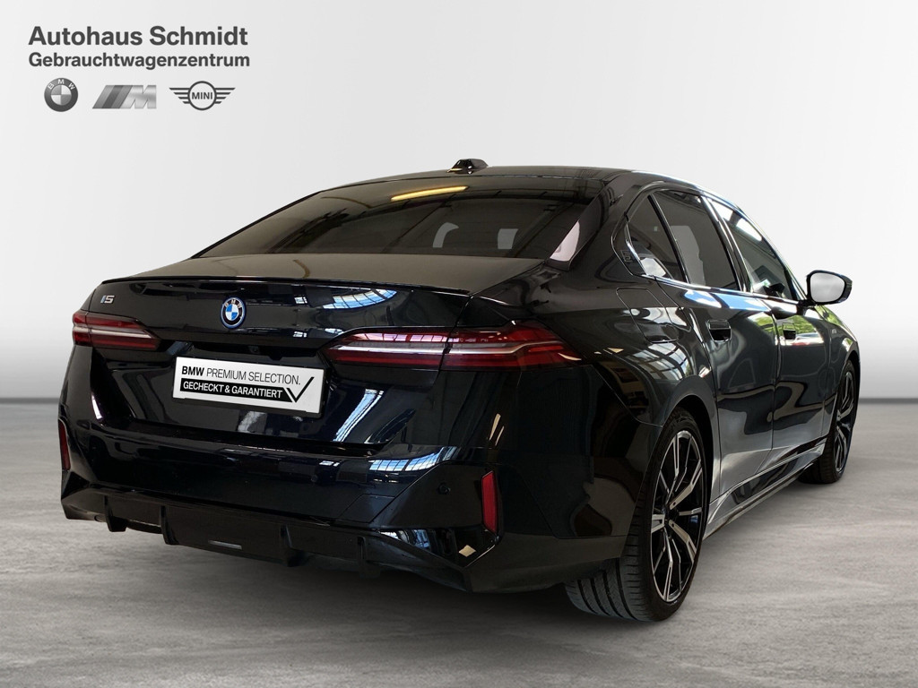 BMW i5