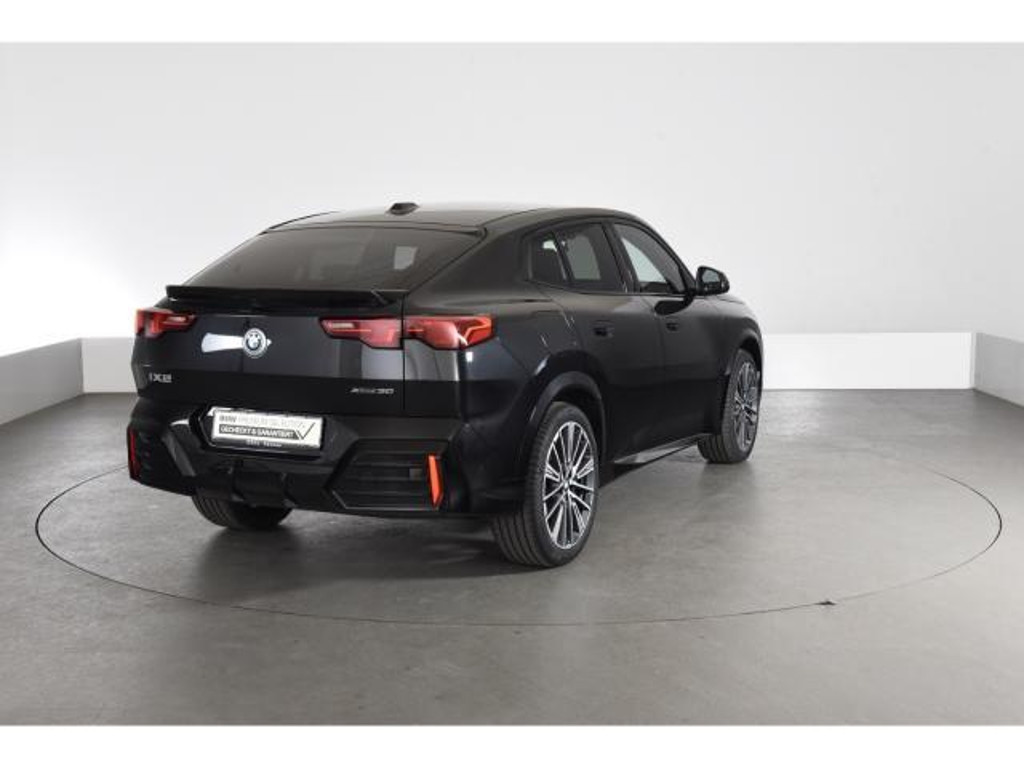 BMW iX2