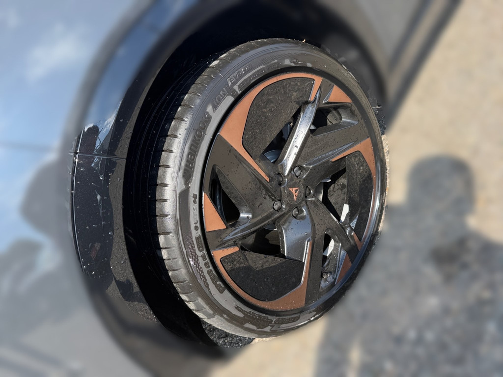 Cupra Tavascan