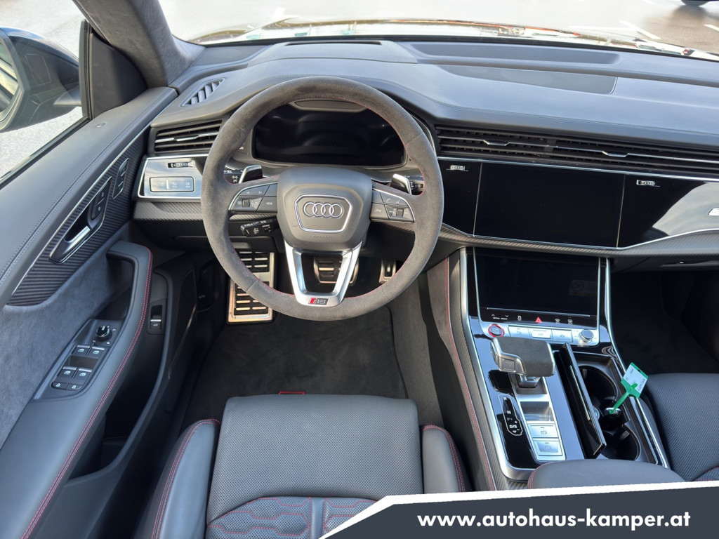 Audi RS Q8