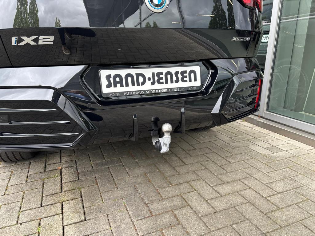 BMW iX2
