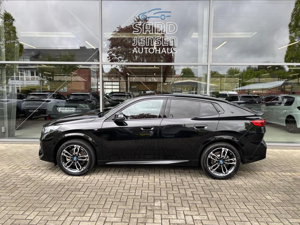 BMW iX2