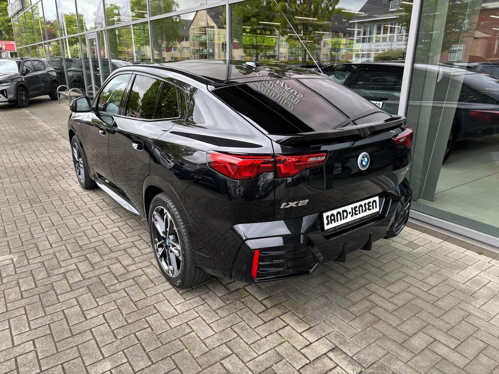 BMW iX2