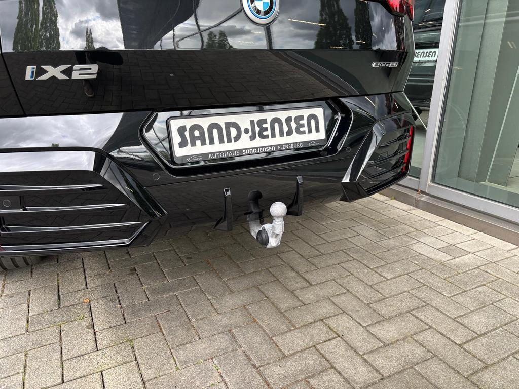 BMW iX2